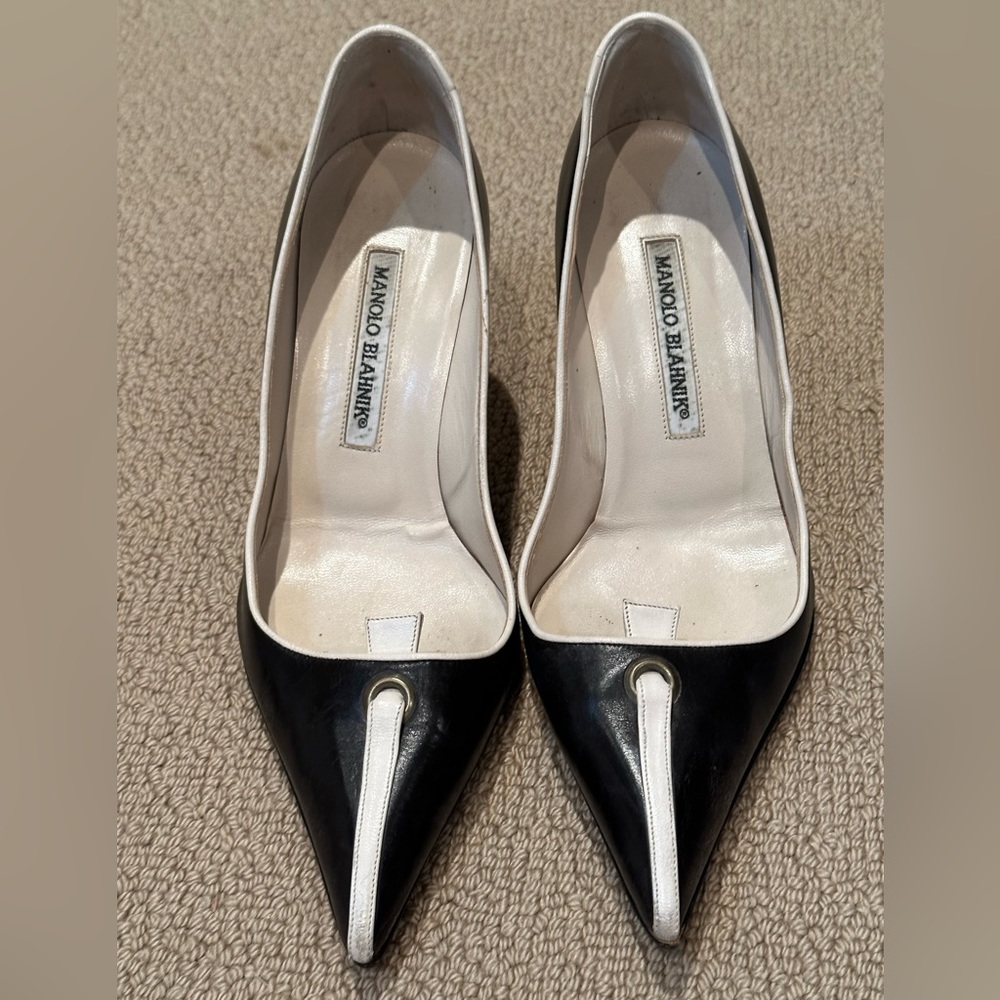 manolo blahnik pumps